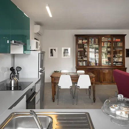 Flats4Rent Corona * Verona